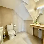 アパート Ulia Apartments- Garden Boutique & 1 Free Parking Space