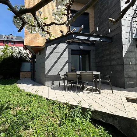 Ulia Apartments- Garden Boutique *