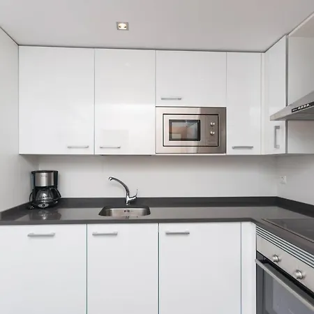 Апартаменты Ulia Apartments- Garden Boutique & 1 Free Parking Space Сан-Себастьян